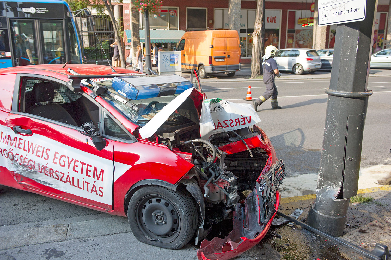 DLAPE20160915021 | Vezess | Vezess