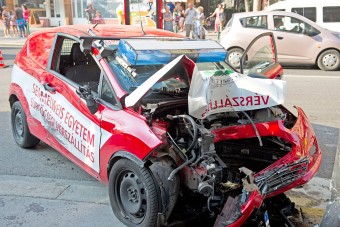 Fotókon a budapesti vérszállító autó balesete