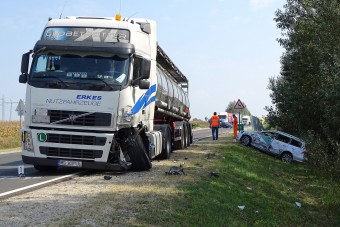 Megrázó fotók az abonyi halálos balesetről