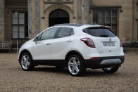 Férfiassággal hódítana az Opel Mokka X 39