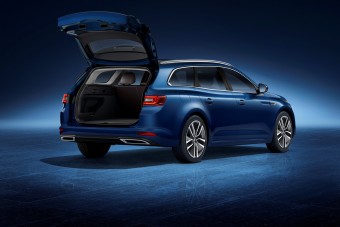 Kombitámadás - itt vannak a nagyfenekű Renault-k!