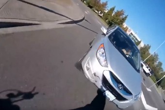 Saját anyja ütközött neki a motoros srácnak