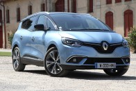 Szebb, de nem okosabb az új Renault Scenic 2