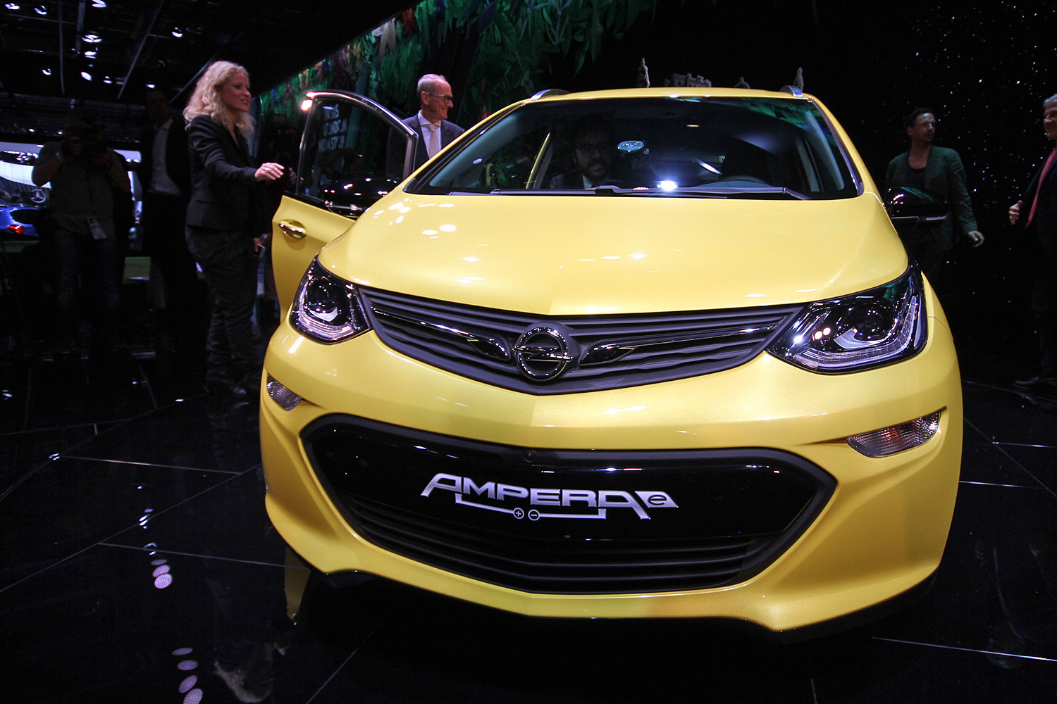 Kisebb, egyszerűbb, de messzire jut füst nélkül az új Opel Ampera 9