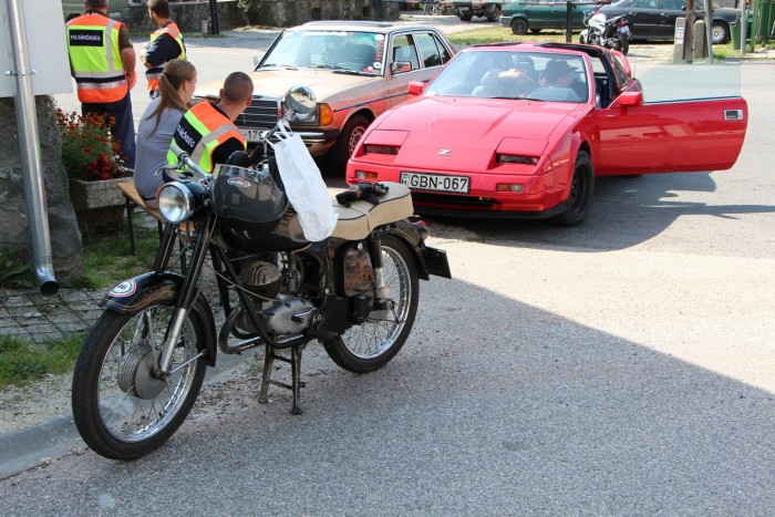 Versenybe száll a kicsi kocsi 15 Kis motor (Danuvia 125), nagy autó (Nissan 300ZX)