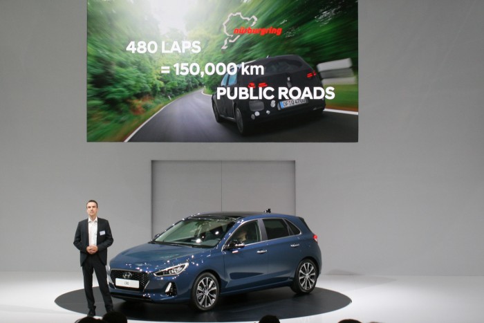 A Hyundai legyőzné a Toyotát 6 Tartóssági vizsgálatokon futott az új Hyundai i30 a Nürburgringen, az ottani nyúzás felgyorsítja a teszteket