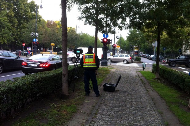Nem bújnak el többé a traffizó rendőrök 3 JÓ2-1500