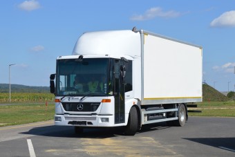 Rászól a gép magyar melósra ha figyelmetlen