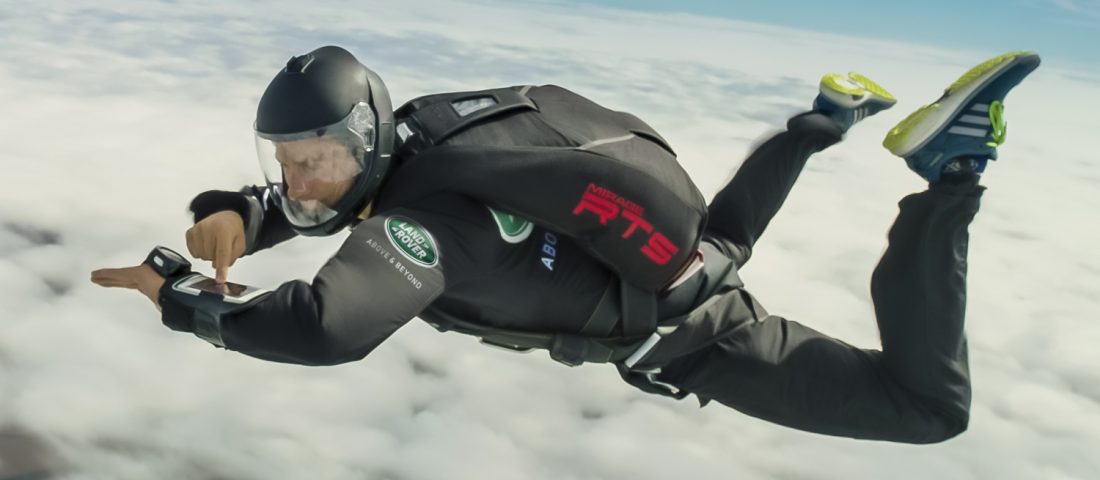 A túlélés fenegyereke teszteli a Land Rover világújdonságát