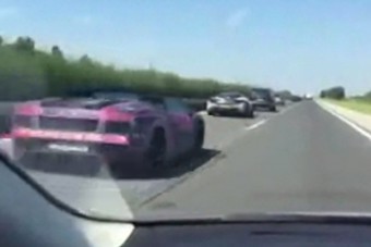 Autócsodák száguldottak az M5-ösön