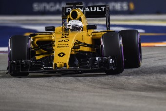 F1: Magnussen egy kortyot sem ivott a futam alatt
