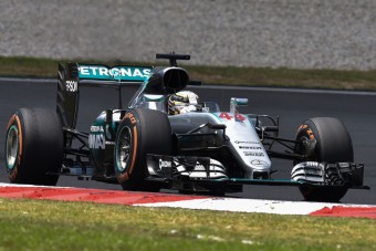 F1: Hamilton visszavágott Szepangban