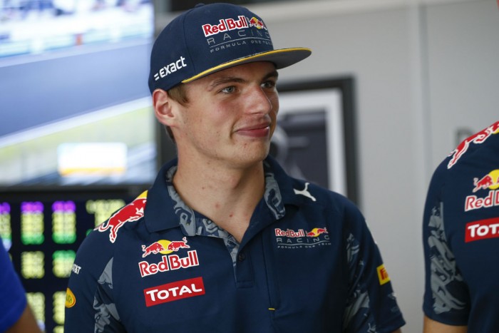 F1: Csinibabákkal ünnepelt Verstappen