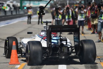 F1: Új övet tesztel a Williams Japánban