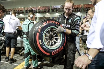 F1: Minden csapat más gumitaktikán Japánban