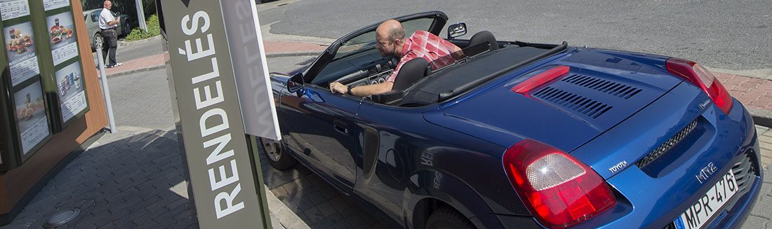 Jobbkormányos autó – öröm, vagy szívás?