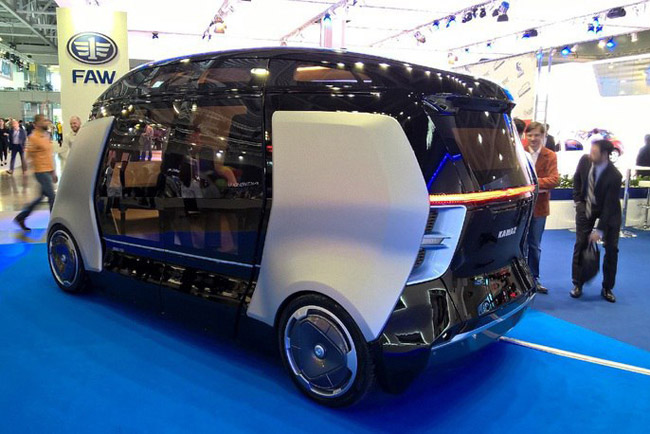 MIAS-2016-KAMAZ-showed-unmanned-urban-mini-bus-shuttle