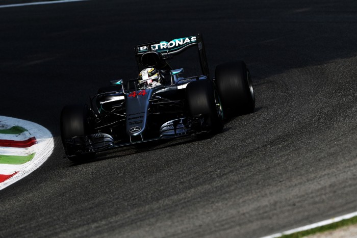 F1: Dehogy megy a Merci-főnök a Ferrarihoz