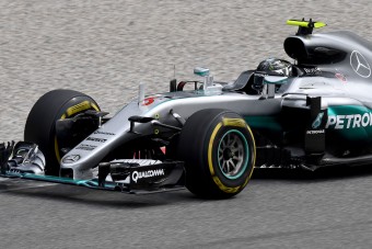 F1: Leleplezték a Mercedes titkát?