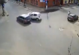 Leszedték a táblákat ebben a kereszteződésben, íme az eredmény!