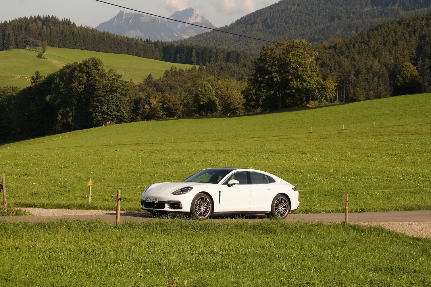 Érdekel, milyen a Panamera Turbo? Nézd meg a tajvani tévében! 1