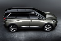 Kívül nagy, belül hatalmas a vadonatúj Peugeot 5008 16