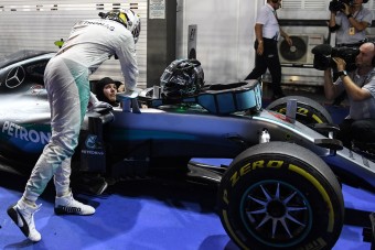 F1: Hamilton nem tudja, képes lesz-e fordítani