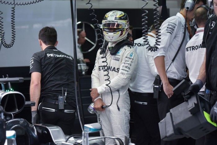 F1: Rosberg az élen, Hamilton csak a 7. 1 | Vezess szing_f1_edz_16