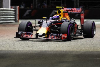 Verstappen: Most nyerhet a Red Bull