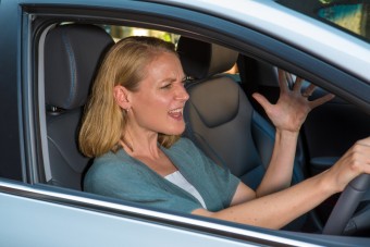 Ki őrjöng többet a volánnál: a nők vagy a férfiak?