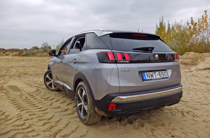 A nép SUV-ra vágyott, a Peugeot SUV-t gyártott 2 03