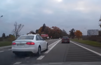 Ennek a tuskó audisnak semmi se számít, bárhol előz