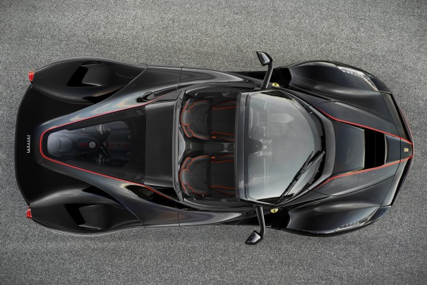 LaFerrarit vesz a Magyarországon élő milliárdos 2 | Vezess 160450-car_limited-edition-special-series-620x414