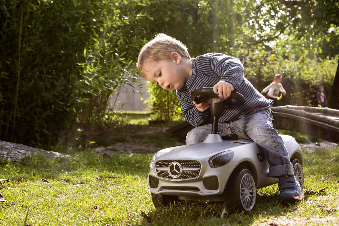 Gyerekbarát, emissziómentes sportautó a Mercedestől 1