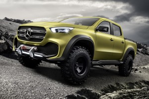 Mercedes-Benz X-osztály: szmoking és túrabakancs