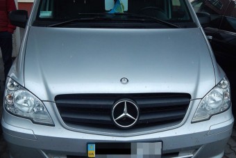 Lopott járművekből szerelték össze a mikrobuszt