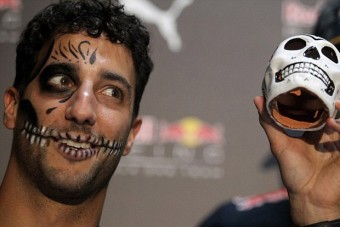 F1: Ricciardo rémisztő fejjel ment emberek közé