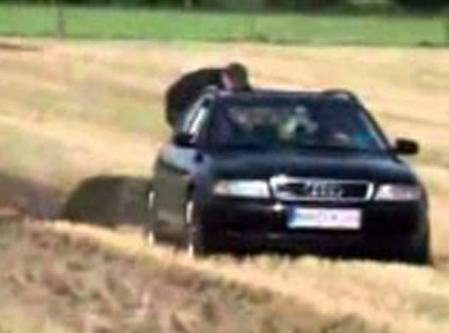 Vérbeli parasztok Audiban