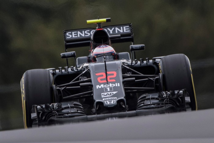 F1: Button poénkodva örül a 9. helynek