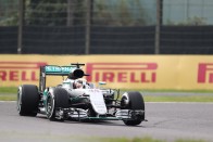 F1: Rosbergé a pole, 13 ezreddel verte Hamiltont 2