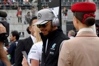 F1: Rosberg nyert, a Mercedes bajnok 24