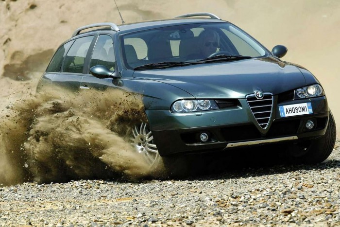 Top 10: A terepes kombi mindig menő 12 | Vezess Alfa_Romeo-156_Crosswagon_Q4-2004-1280-1d