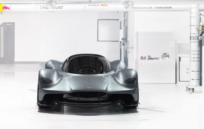 Agysorvasztóan gyors a Red Bull sportkocsija 6 | Vezess aston-martin-am-rb-0-4_800x0w