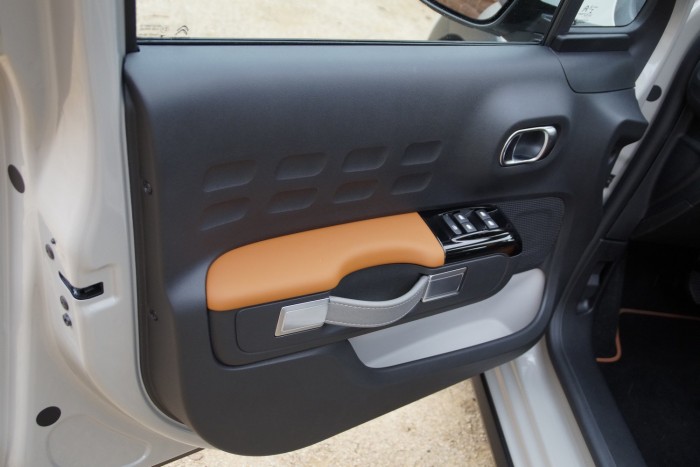 Az új C3-mal ismét magára talált a Citroën 3 A bőöndfogantyú nagyon aranyos