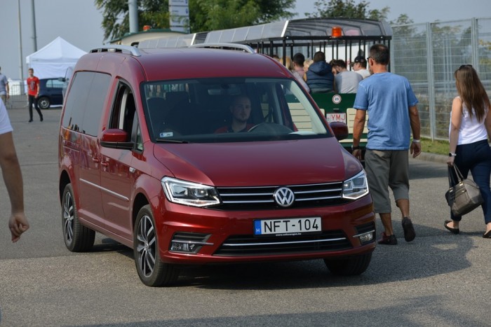 Bogarak és Bullik szállták meg a Hungaroringet 16 A Caddy-nek vajon lesz kultusza?