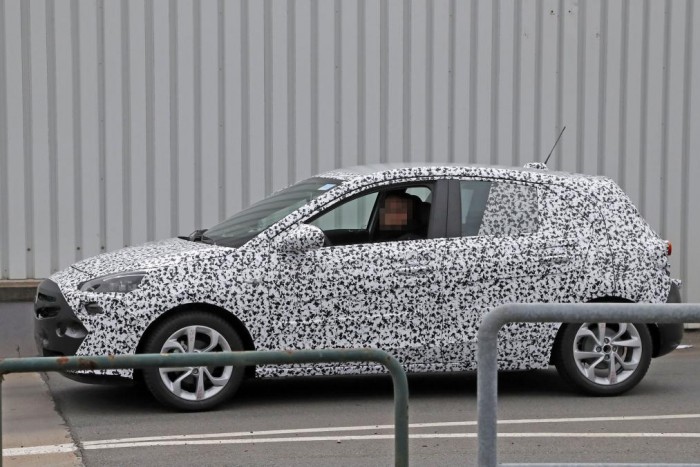 Már tesztelik az új Opel Corsát