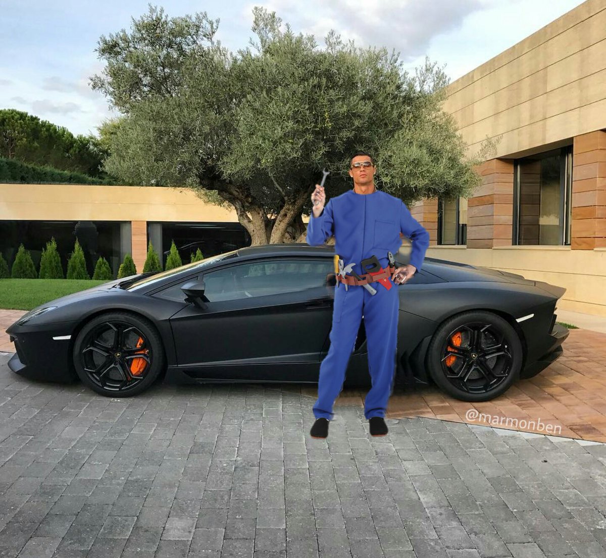 Sportautó előtt pózolt Ronaldo, a net szétszedte a fotót 8 | Vezess cristiano-ronaldo-post-picture-of-him-and-a-lambo-gets-the-internet-treatment_1