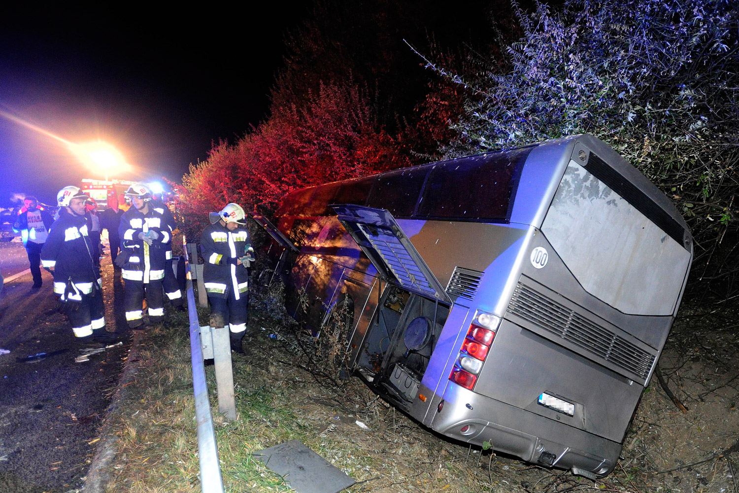 D__MI20161005003 | Vezess | Vezess