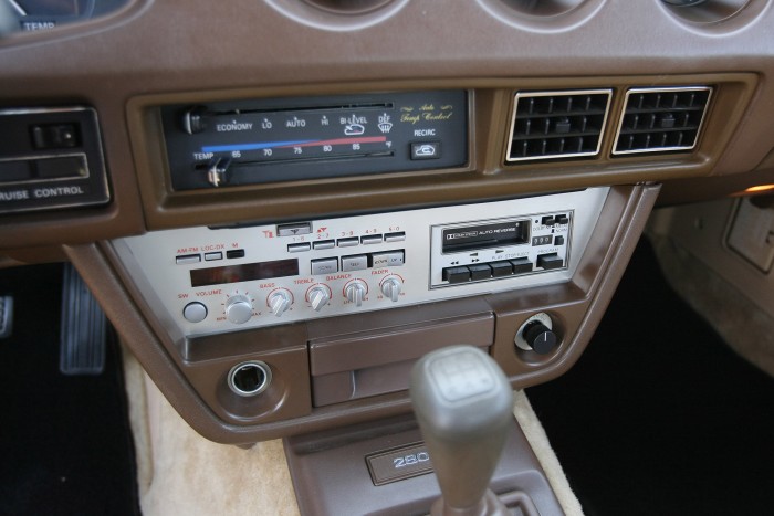 Japán sportkocsit Amerikából? – Datsun 280 ZX 7 Eredeti hifi, még kazettás magnóval