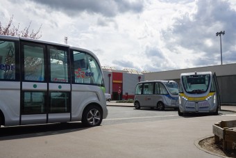 Világrekordot állítottak fel vezető nélküli buszokkal
